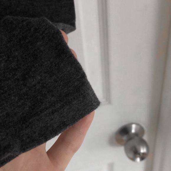 Amazon Essentials Grey long-sleeve tee - Picture 4 of 5